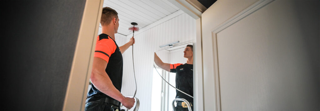 Rensning av ventilation i badrum